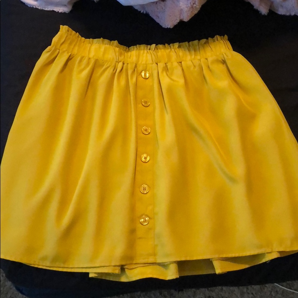 skirt - Picture 2 of 4